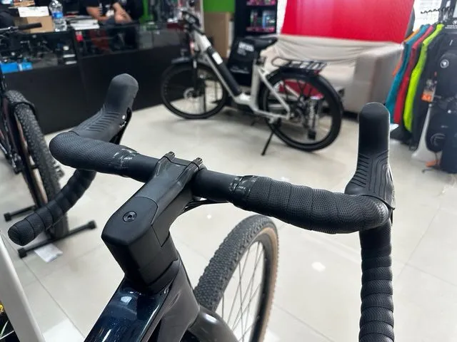 BICICLETA DE GRAVEL LAPIERRE CROSSHILL CF 5.0