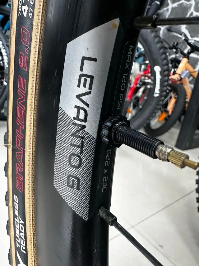 BICICLETA DE GRAVEL RIDLEY KANZO ADVENTURE