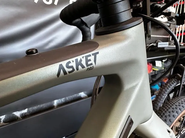 BICICLETA GRAVEL GHOST ASKET CF PRO