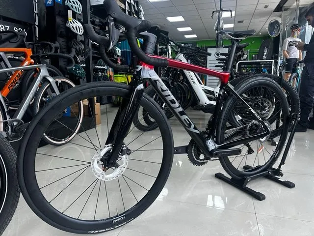 BICICLETA DE CARRETERA RIDLEY FALCN
