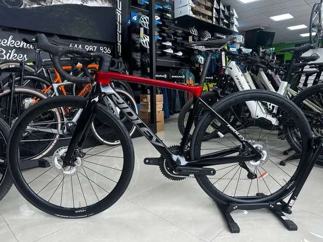 BICICLETA DE CARRETERA RIDLEY FALCN