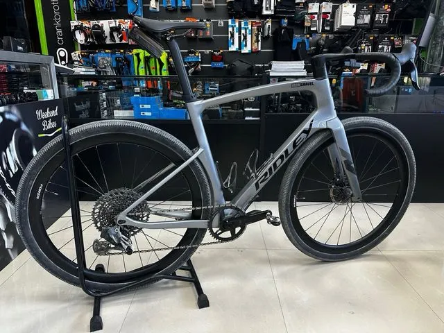 BICICLETA GRAVEL RIDLEY KANZO FAST