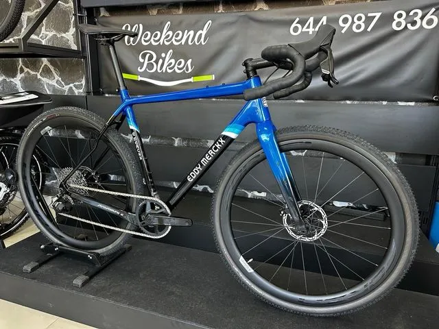BICICLETA DE GRAVEL EDDIE MERCKX STRASBOURG