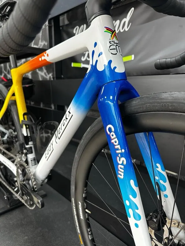 BICICLETA DE CARRETERA Eddy Merckx CAPRI SUN