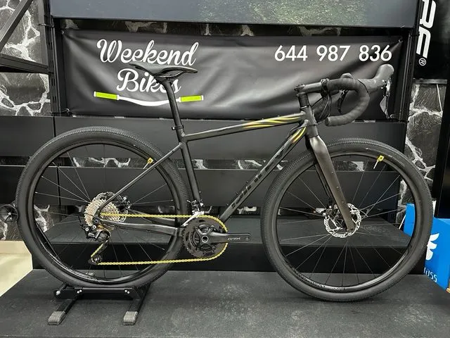 BICICLETA DE GRAVEL RIDLEY INVENIO TOMORROWLAND ED