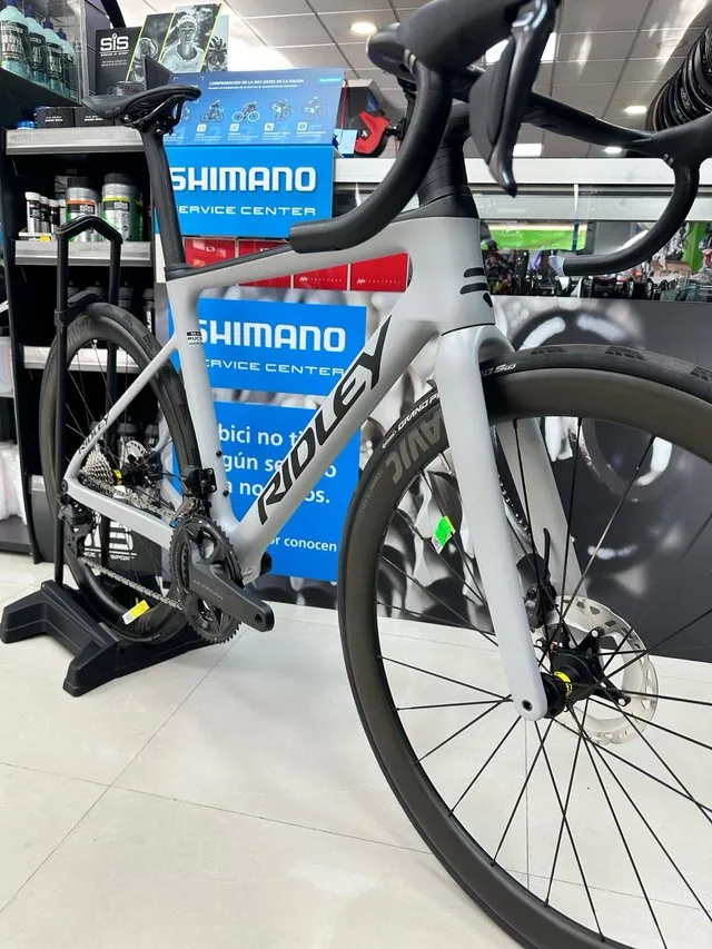 BICICLETA DE CARRETERA NUEVA RIDLEY FALCN RS