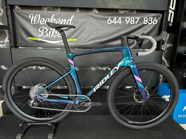 BICICLETA GRAVEL RIDLEY KANZO FAST 2025