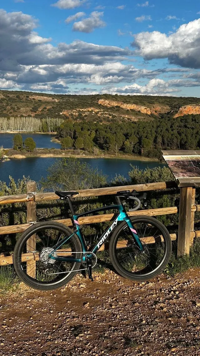 BICICLETA DE GRAVEL RIDLEY KANZO FAST 2025