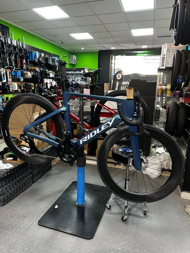 BICICLETA DE CARRETERA RIDLEY NOAH