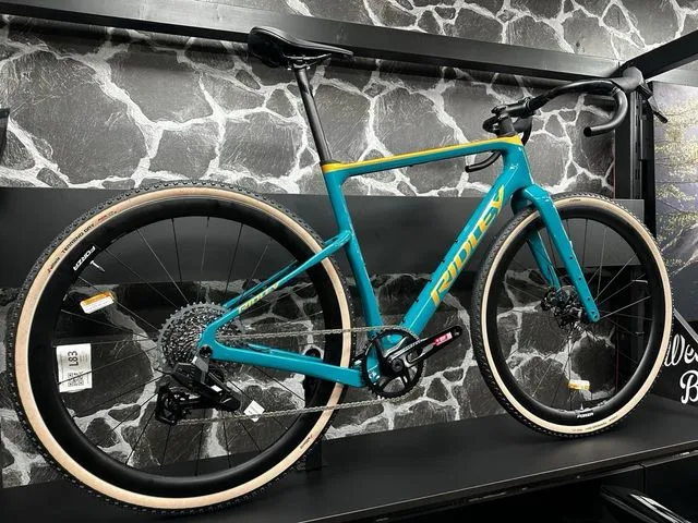 BICICLETA DE GRAVEL RIDLEY KANZO ADVENTURE