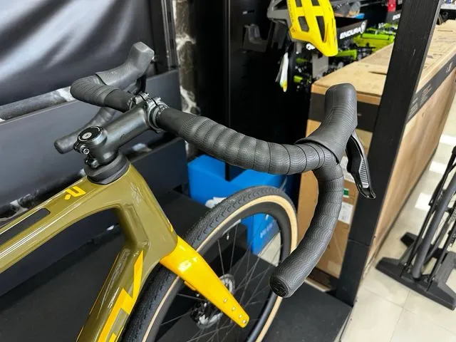 BICICLETA DE GRAVEL RIDLEY KANZO ADVENTURE