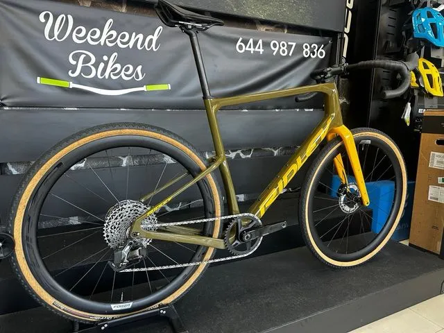 BICICLETA DE GRAVEL RIDLEY KANZO ADVENTURE