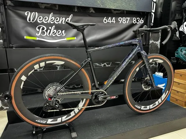 BICICLETA DE GRAVEL FOCUS ATLAS 8.9