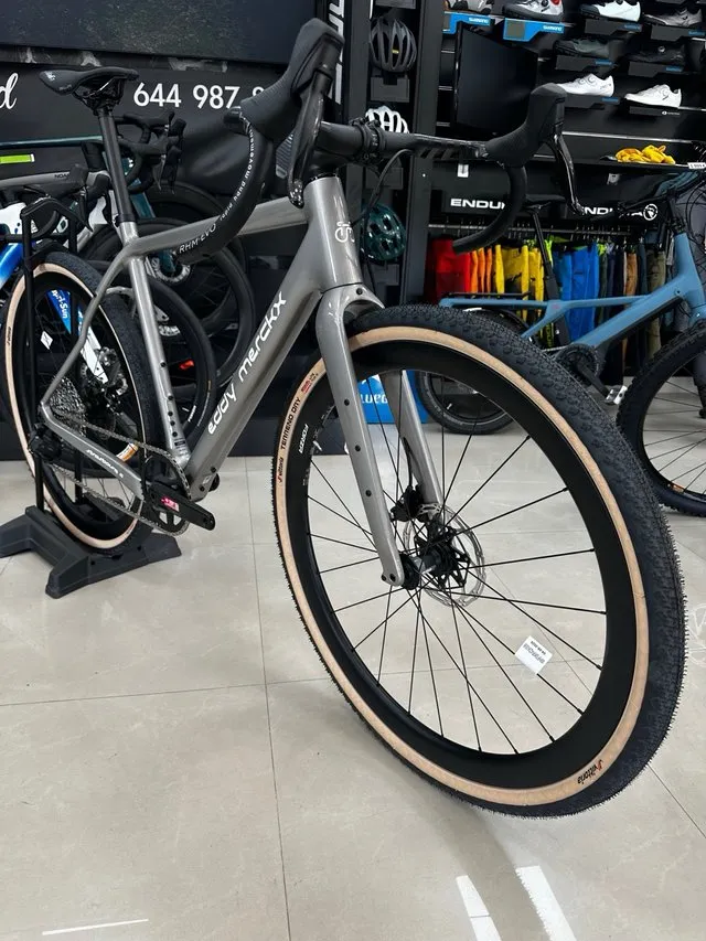 Bicicleta de gravel Eddy Merckx Strasbourg