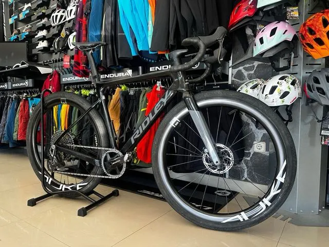 BICICLETA DE GRAVEL RIDLEY ASTR RS