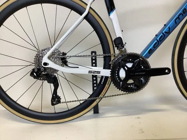 BICICLETA DE CARRETERA EDDY MERCKX 525