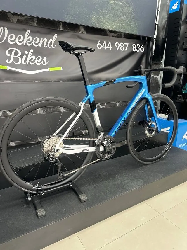 BICICLETA DE CARRETERA EDDY MERCKX 525